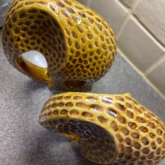 Vintage ceramic elephant with peanut design. Will sell as a set or Individually - Picture 3 of 6